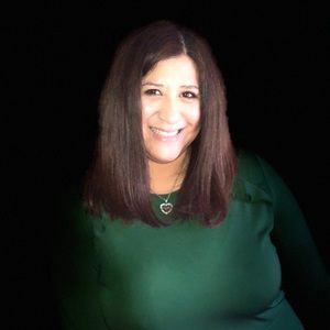 Meet your Posher, Cindia